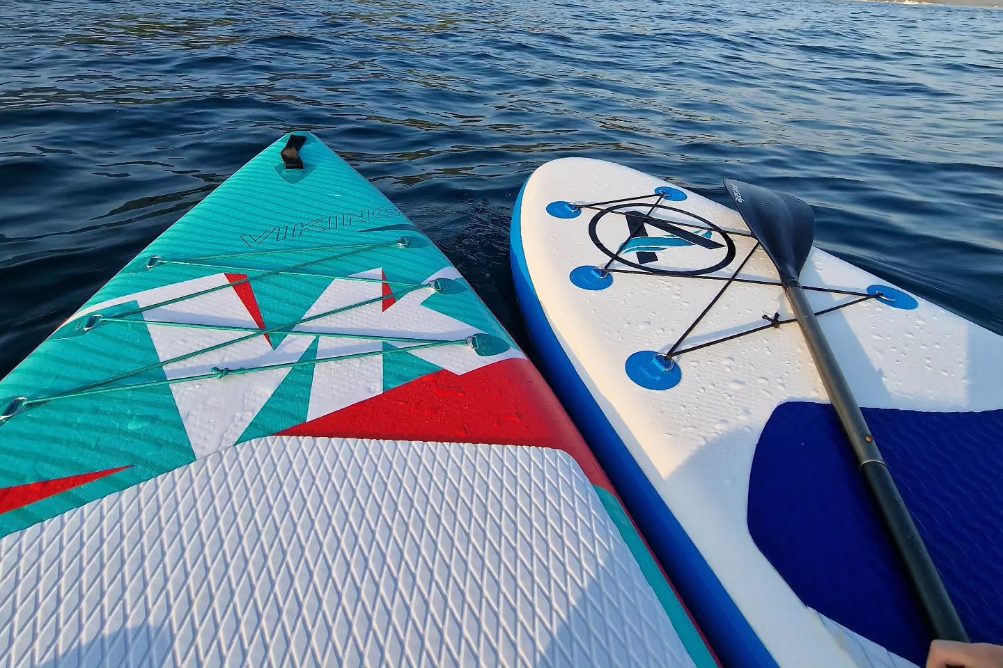 Ca valurile mării pe piele: libertatea cu My Bee