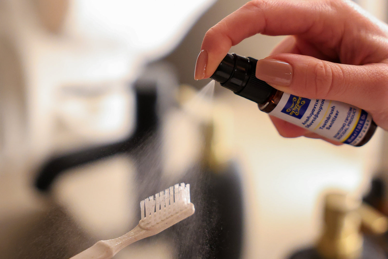 Cât de curată este, de fapt, periuța ta de dinți? Răspunsul și soluția vin de la My Bee